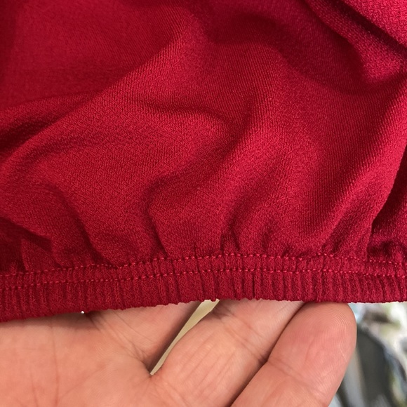 Cleo petites wine colored V neck tank top - Picture 5 of 5